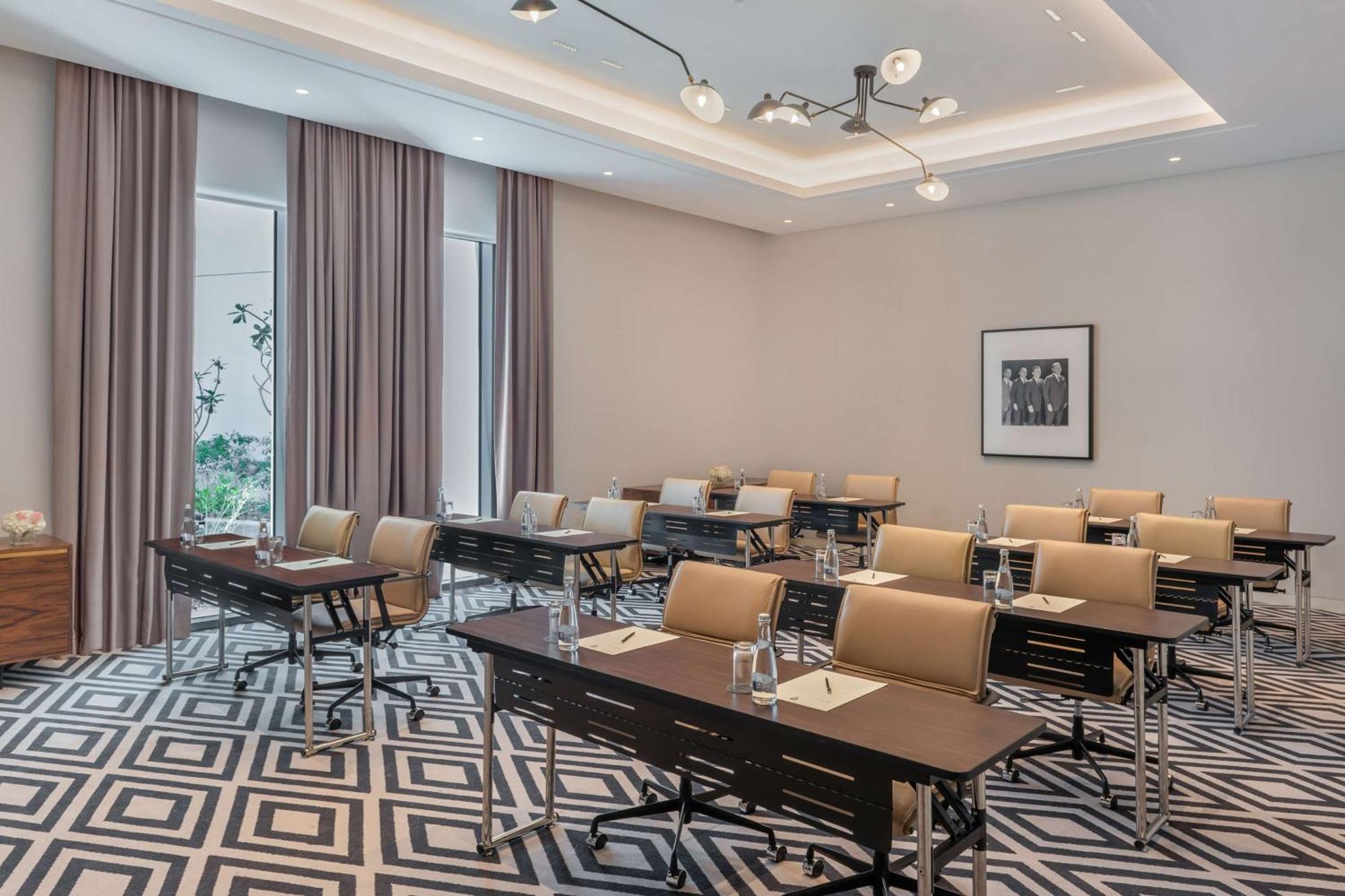 מלון The Wb Abu Dhabi, Curio Collection By Hilton מראה חיצוני תמונה