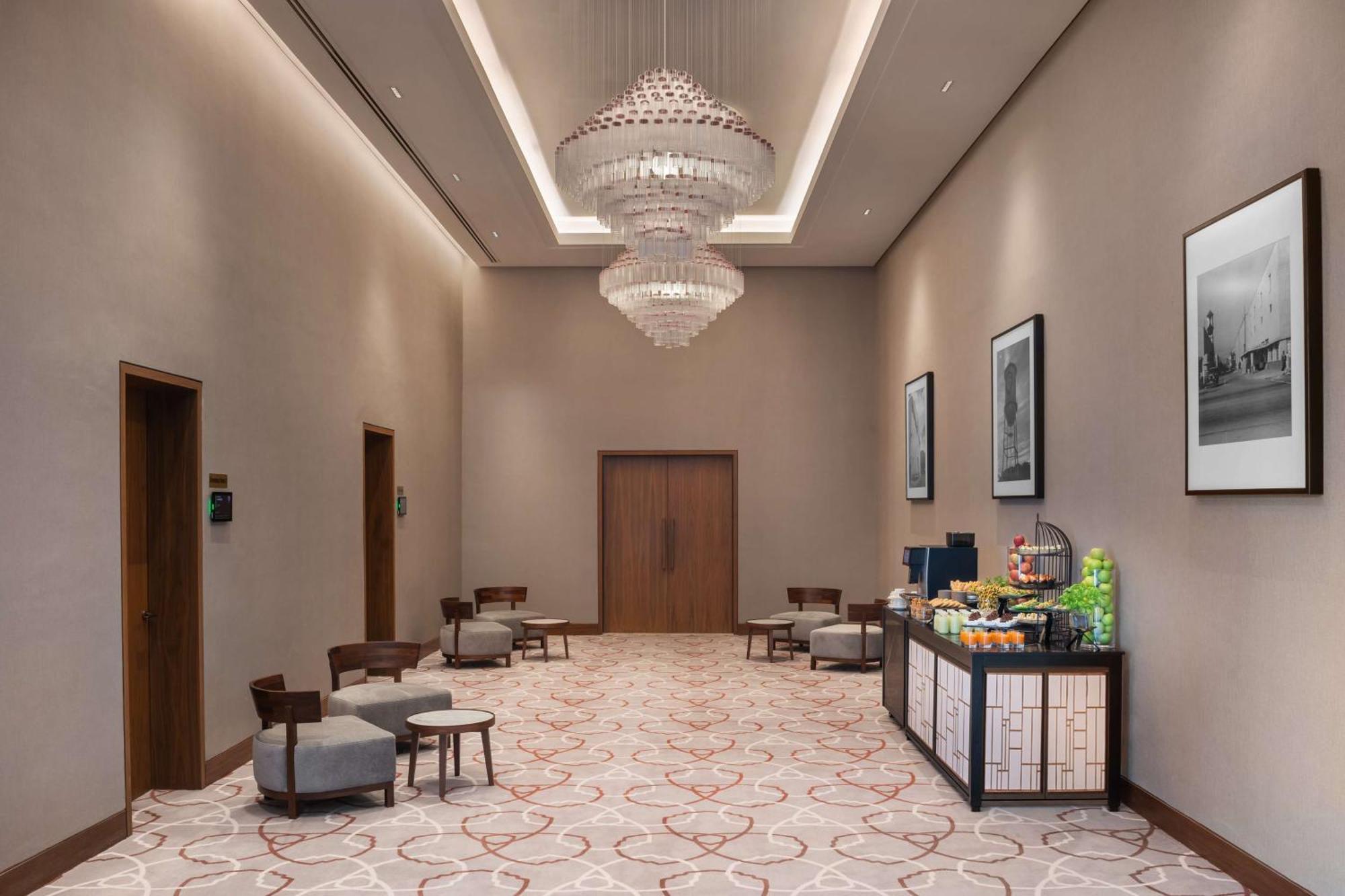 מלון The Wb Abu Dhabi, Curio Collection By Hilton מראה חיצוני תמונה The interior of the hotel