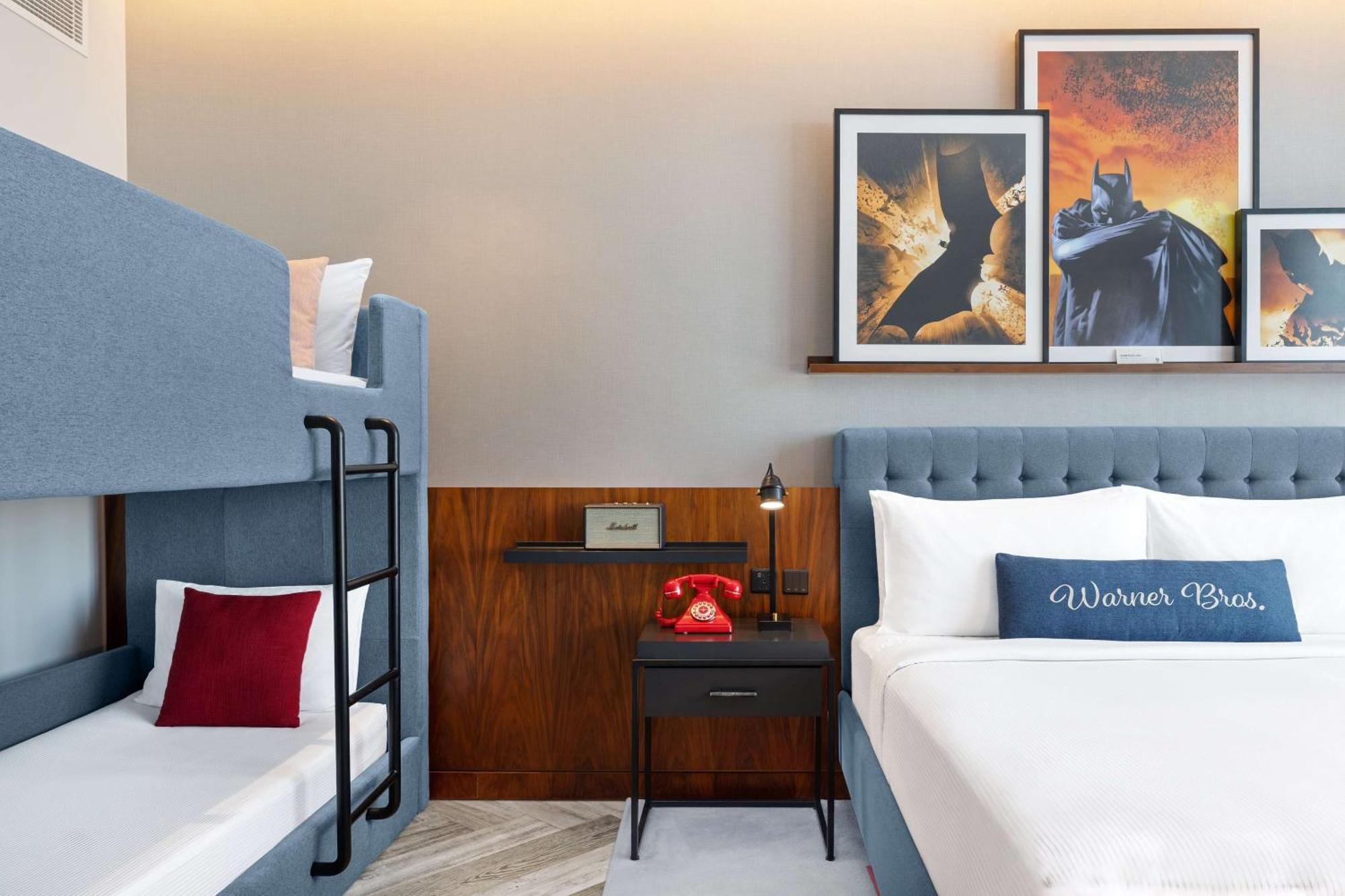מלון The Wb Abu Dhabi, Curio Collection By Hilton מראה חיצוני תמונה Family room